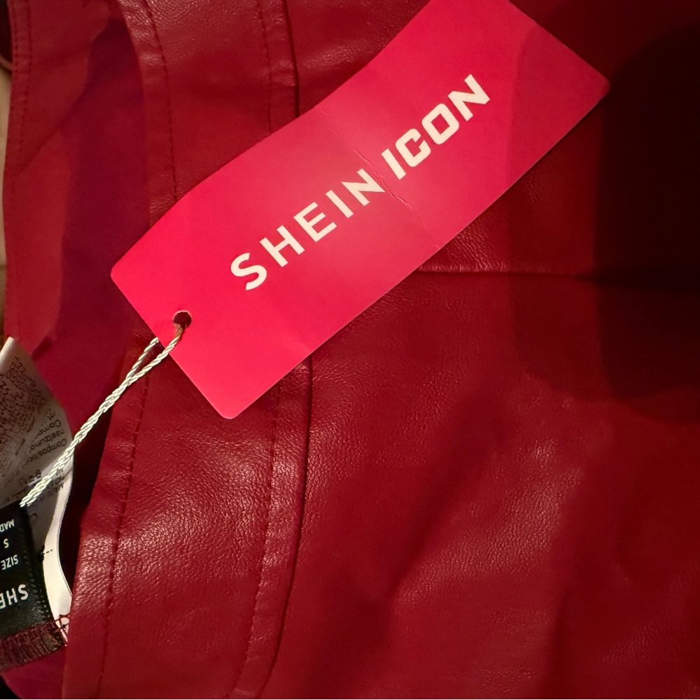 SHEIN Vibrant Red Mini Skirt - NEW - Picture 3 of 3